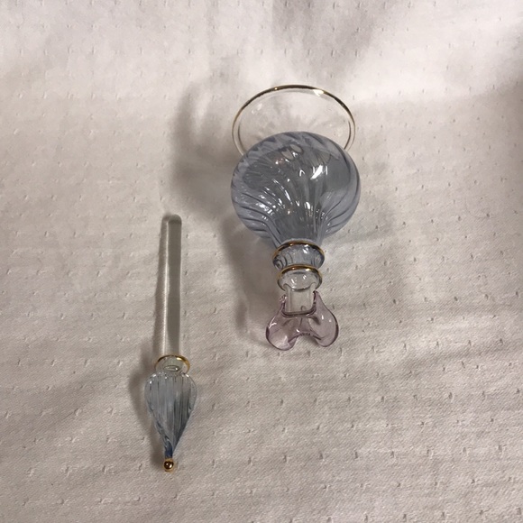 Beautiful Blue Swirl Glass Perfume Bottle with Gold Trim. Has the long Dauber. - Picture 5 of 5